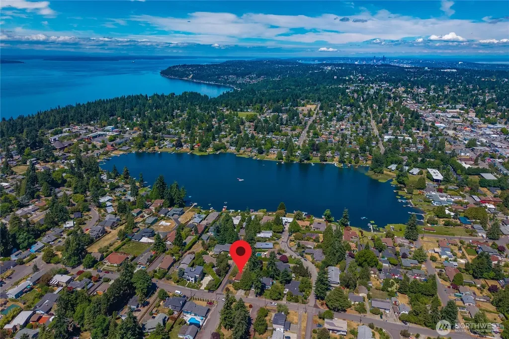15734 14th Avenue SW Burien WA 98166