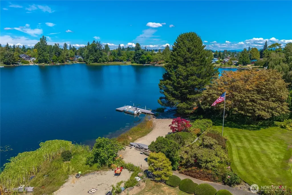 15734 14th Avenue SW Burien WA 98166