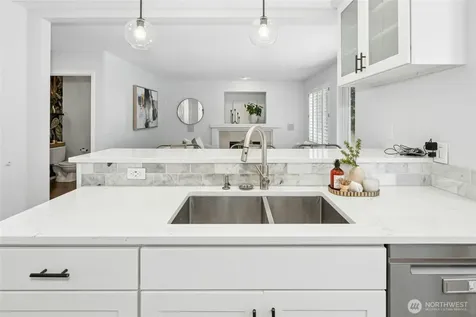 4048 56th Avenue SW Seattle WA 98116