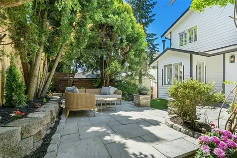 4048 56th Avenue SW Seattle WA 98116