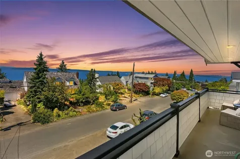 4048 56th Avenue SW Seattle WA 98116
