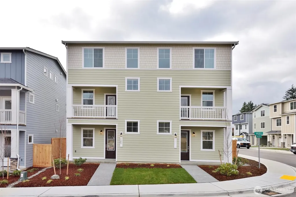 8779 151st Court E Puyallup WA 98375
