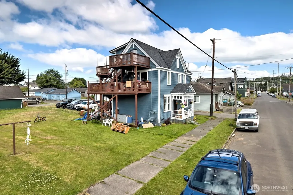109 N Washington Street Aberdeen WA 98520