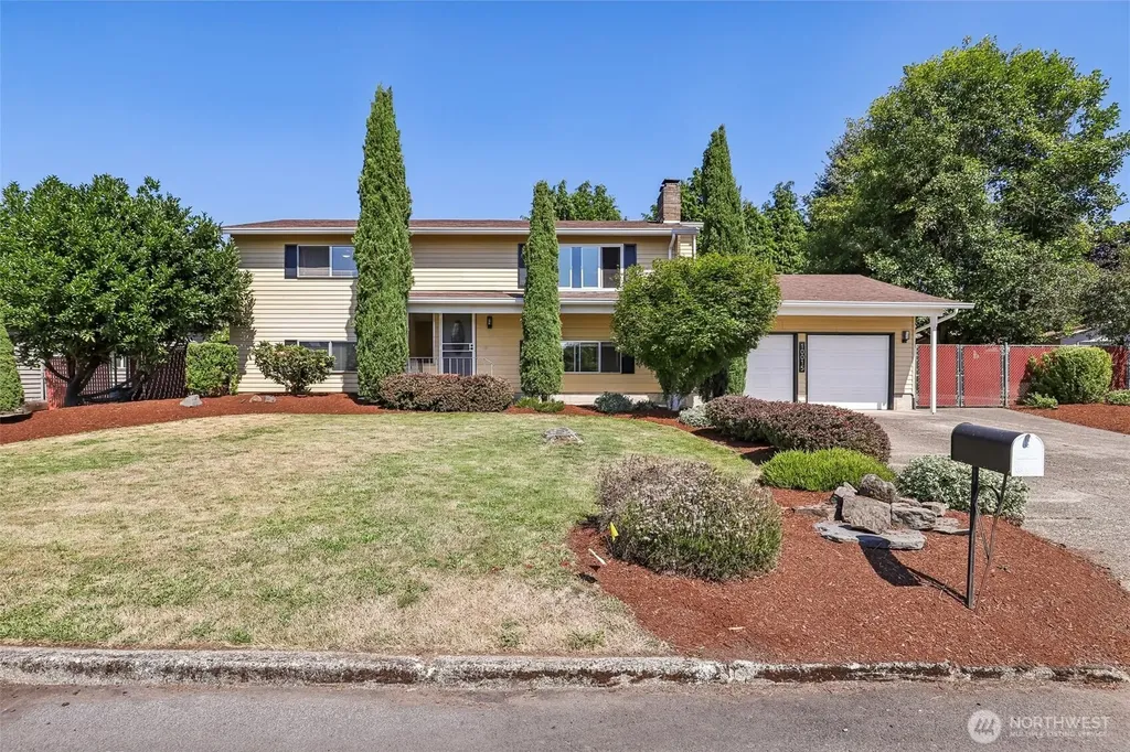 10015 NW 17th Avenue Vancouver WA 98685