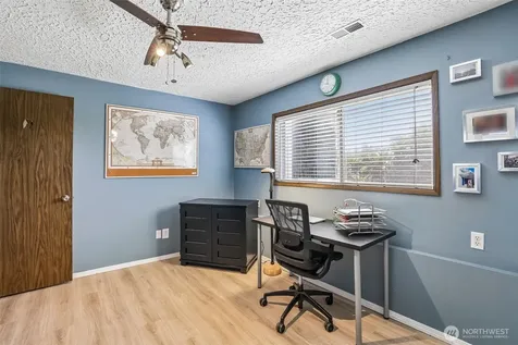 10015 NW 17th Avenue Vancouver WA 98685