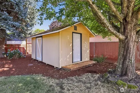 10015 NW 17th Avenue Vancouver WA 98685