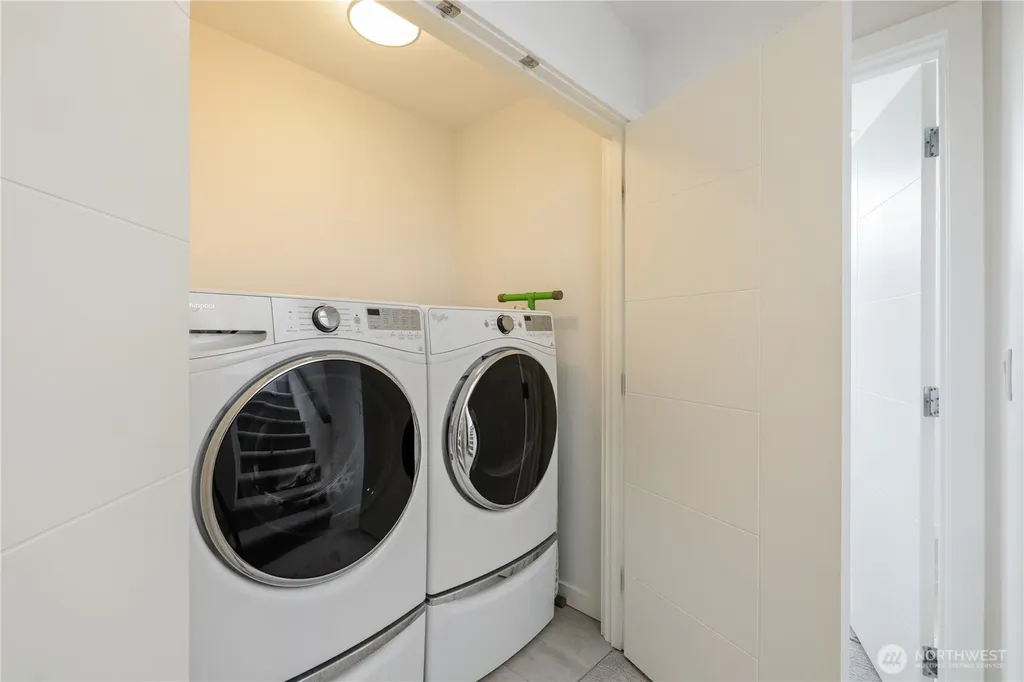 1707 NW 63rd Street Seattle WA 98107