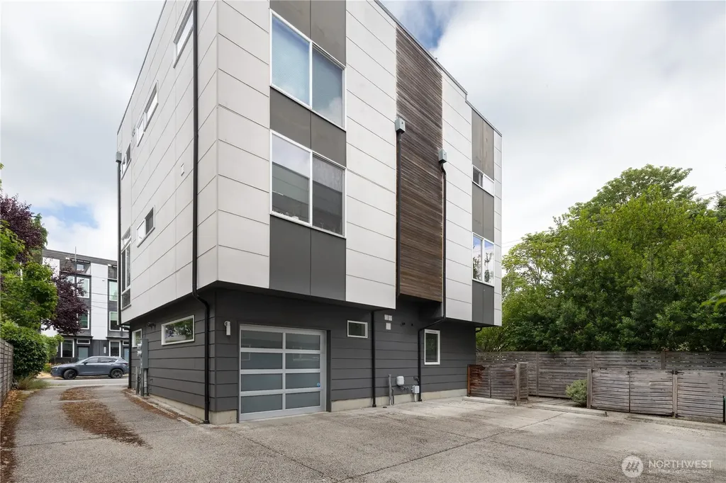 1707 NW 63rd Street Seattle WA 98107