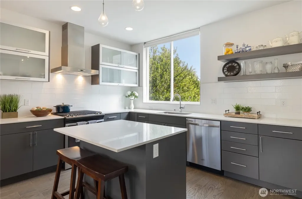 1707 NW 63rd Street Seattle WA 98107