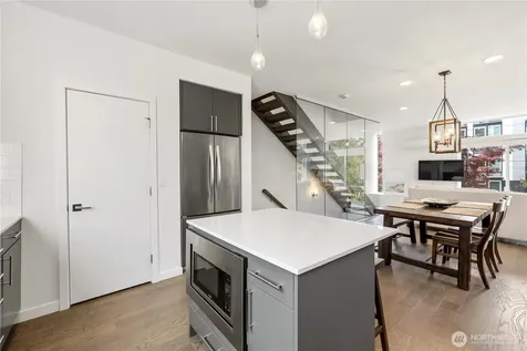 1707 NW 63rd Street Seattle WA 98107