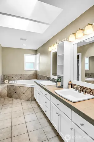2924 101st Place SE Everett WA 98208