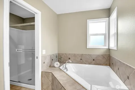 2924 101st Place SE Everett WA 98208