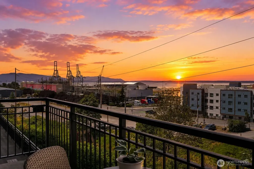 1015 Railroad Avenue Bellingham WA 98225