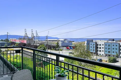 1015 Railroad Avenue Bellingham WA 98225