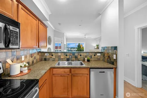 1015 Railroad Avenue Bellingham WA 98225