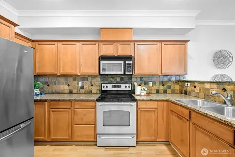 1015 Railroad Avenue Bellingham WA 98225