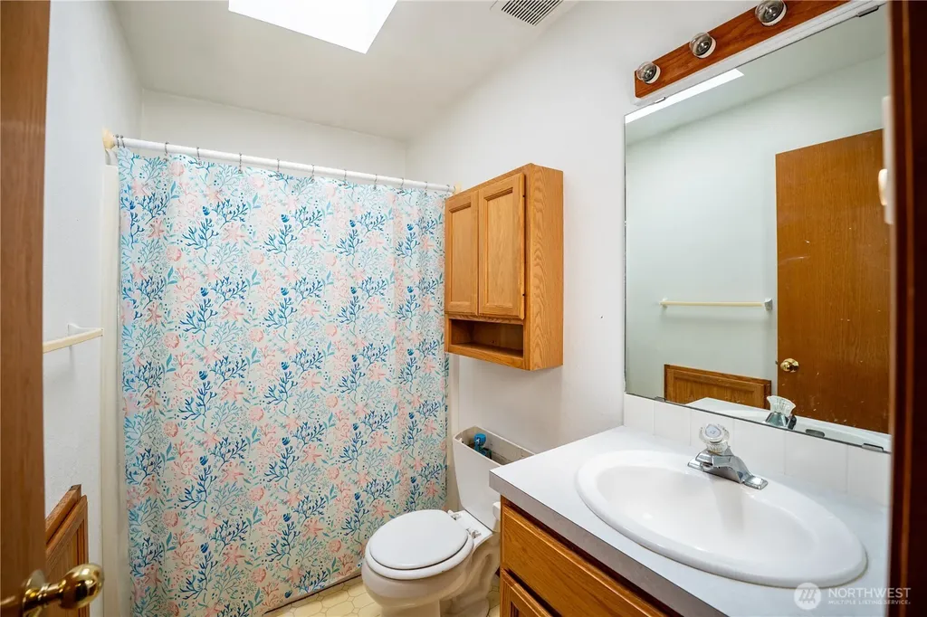 1027 Franklin Drive Cosmopolis WA 98537