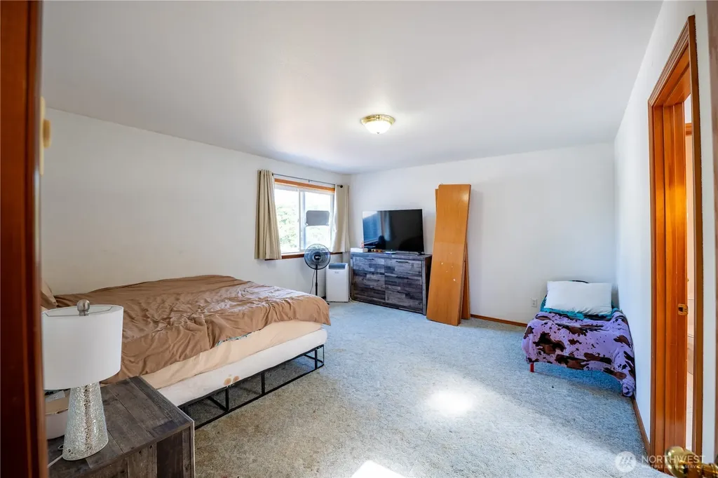 1027 Franklin Drive Cosmopolis WA 98537
