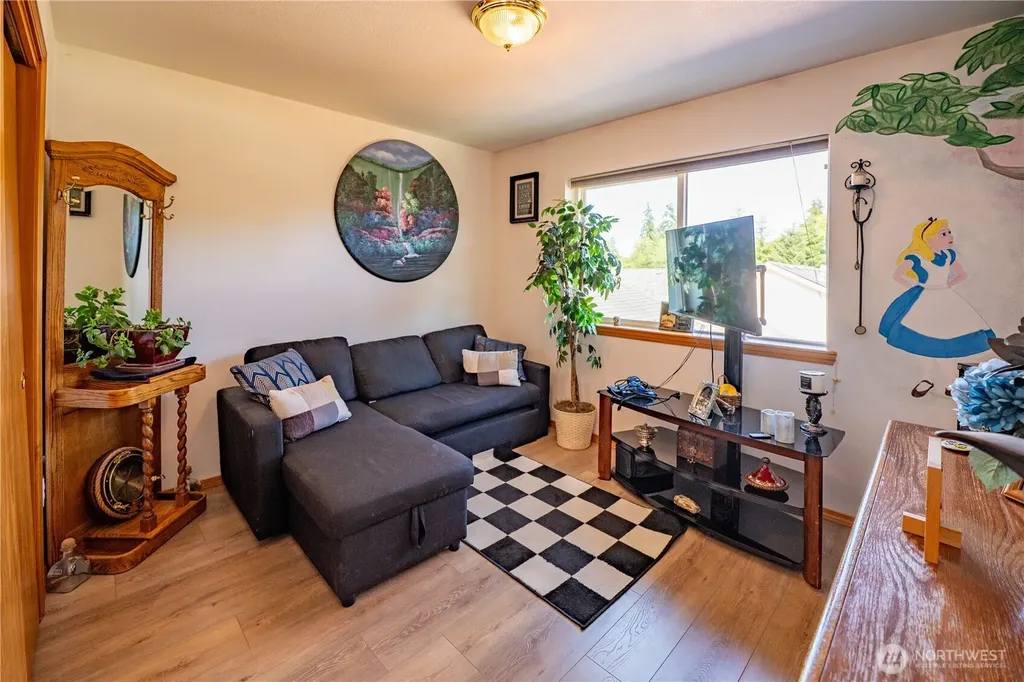 1027 Franklin Drive Cosmopolis WA 98537