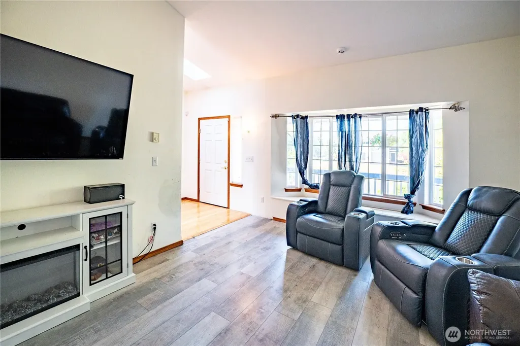1027 Franklin Drive Cosmopolis WA 98537