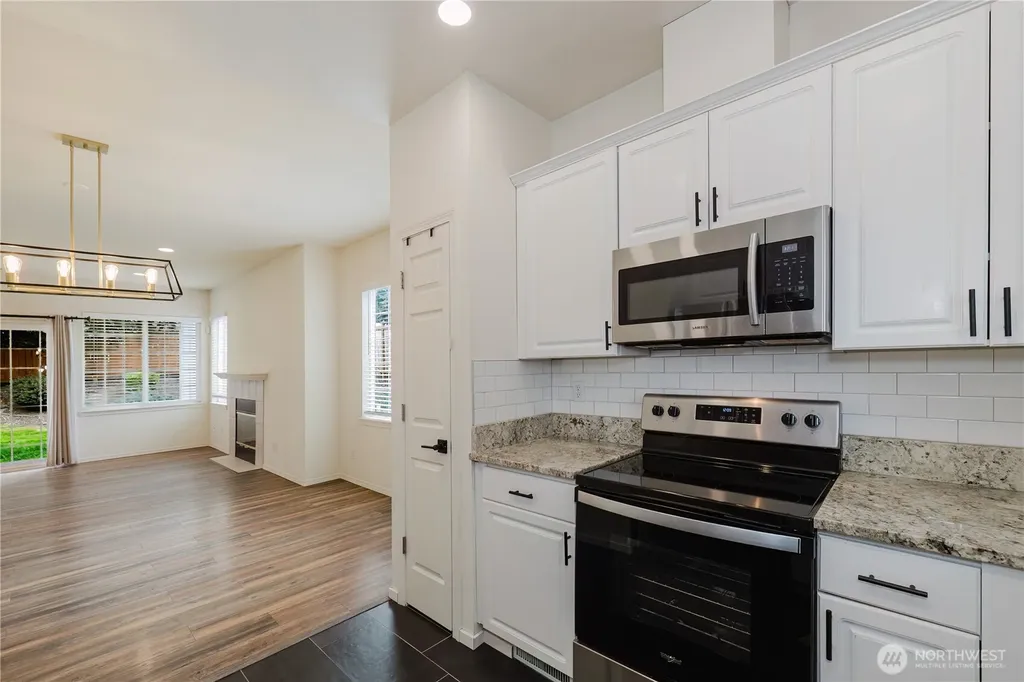 2759 Diamond Loop Unit Milton WA 98354