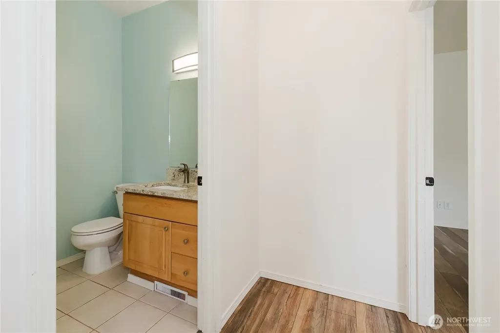 2759 Diamond Loop Unit Milton WA 98354
