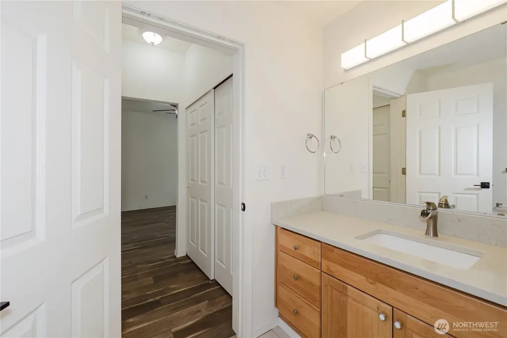 2759 Diamond Loop Unit Milton WA 98354