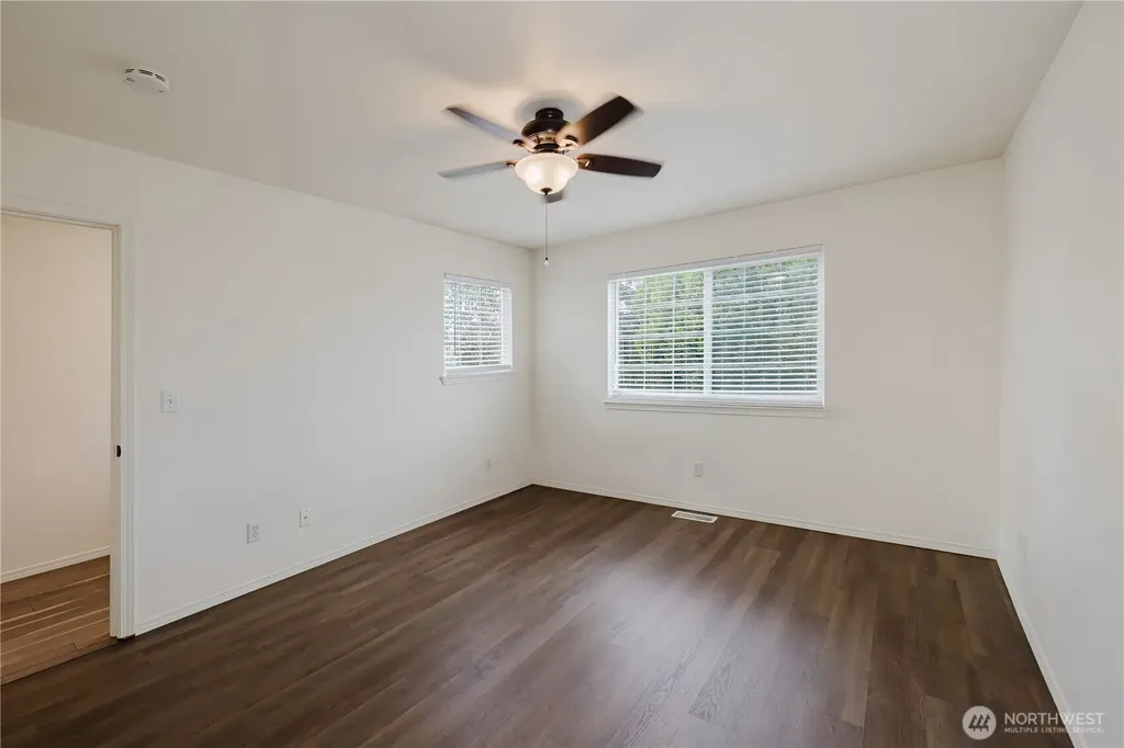 2759 Diamond Loop Unit Milton WA 98354