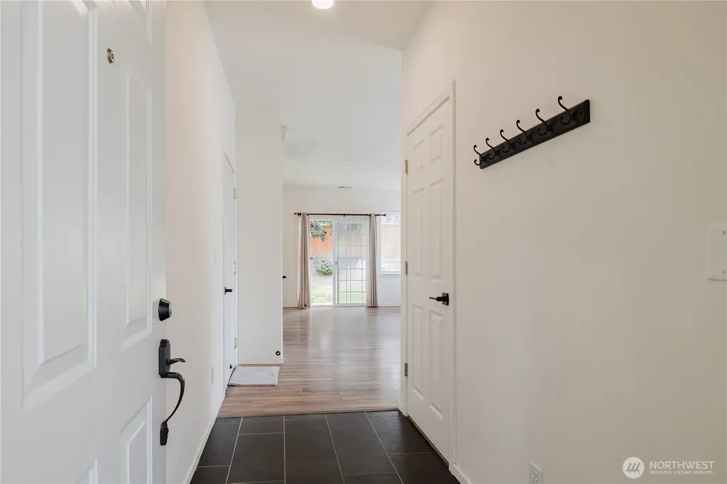 2759 Diamond Loop Unit Milton WA 98354