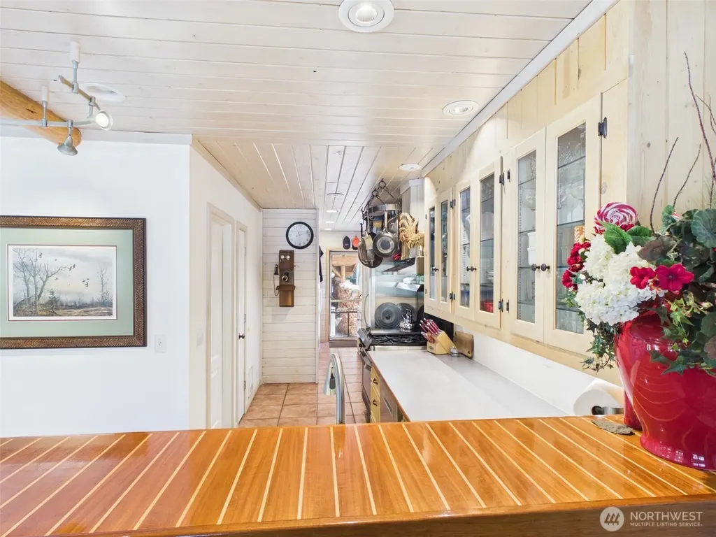 10 Wayland Cove Road Republic WA 99166