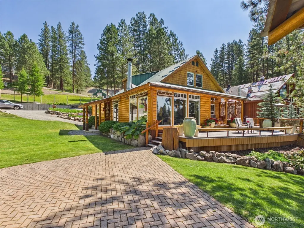 10 Wayland Cove Road Republic WA 99166