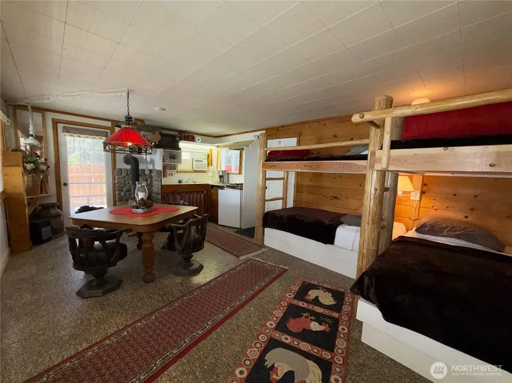 10 Wayland Cove Road Republic WA 99166