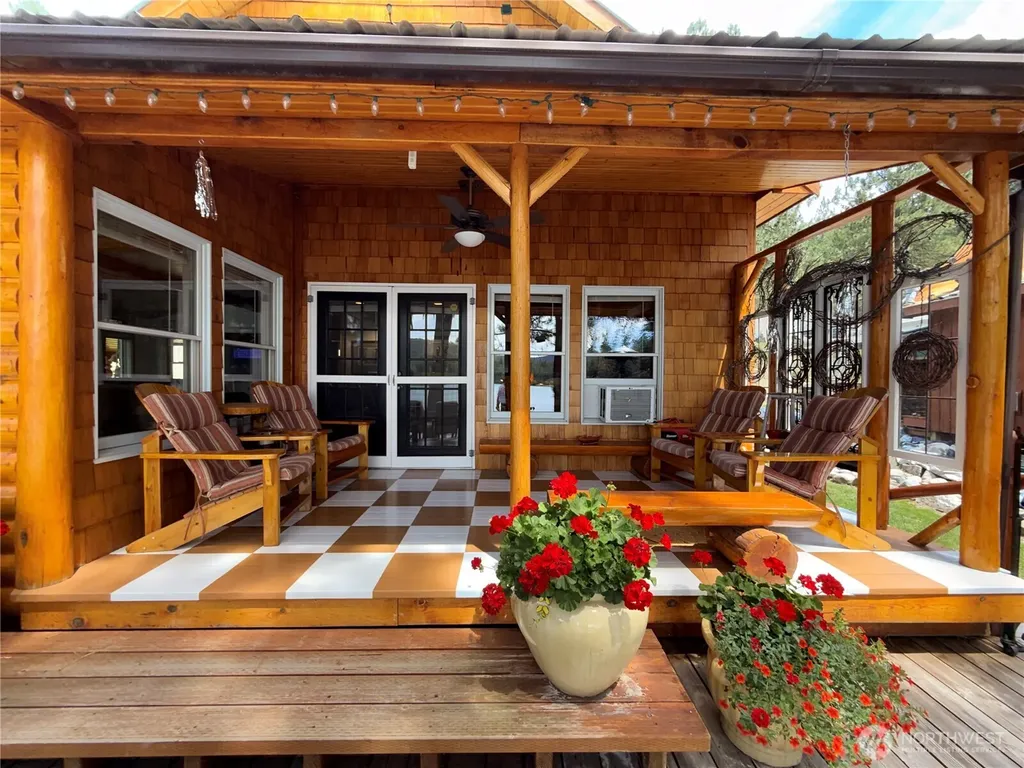 10 Wayland Cove Road Republic WA 99166
