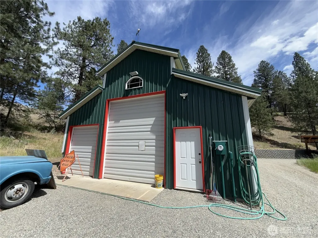 10 Wayland Cove Road Republic WA 99166