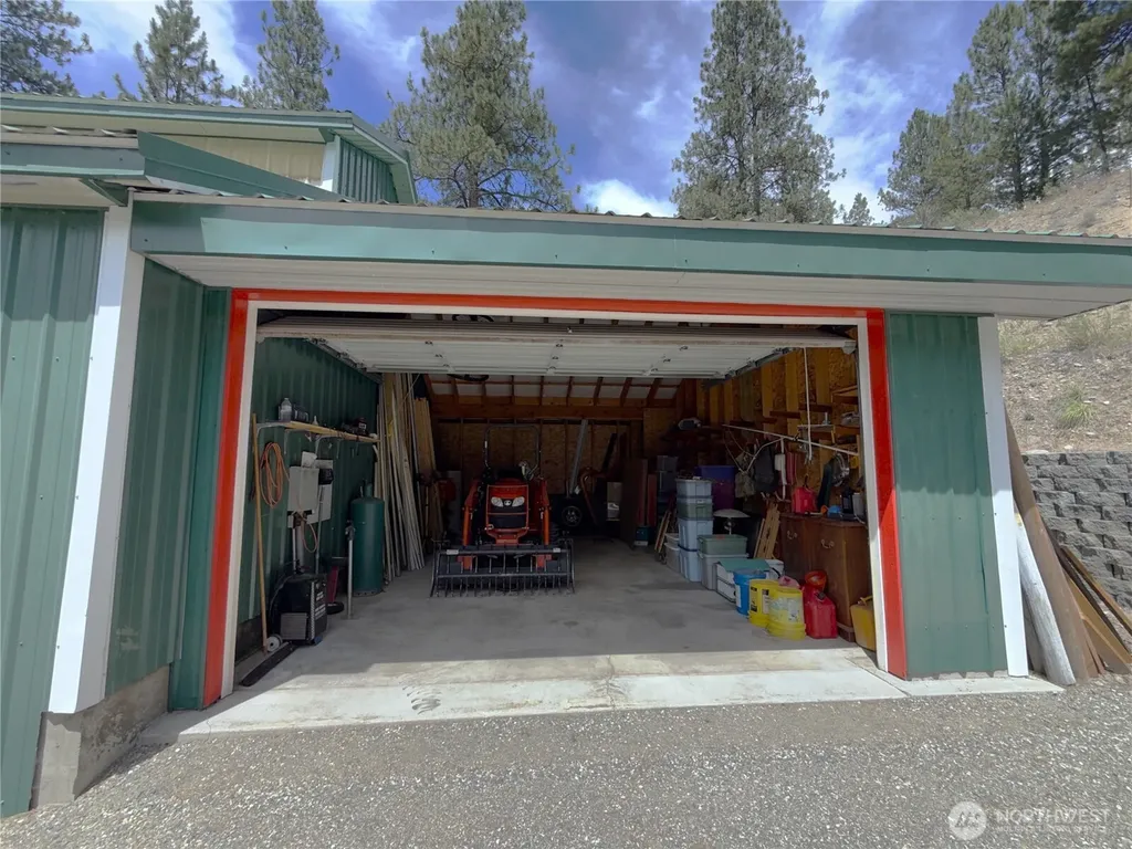 10 Wayland Cove Road Republic WA 99166