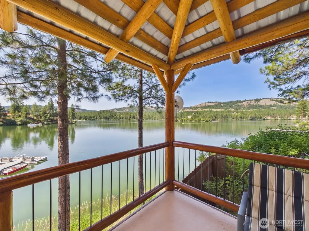 10 Wayland Cove Road Republic WA 99166