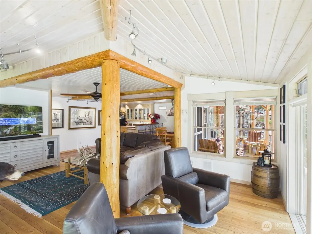 10 Wayland Cove Road Republic WA 99166