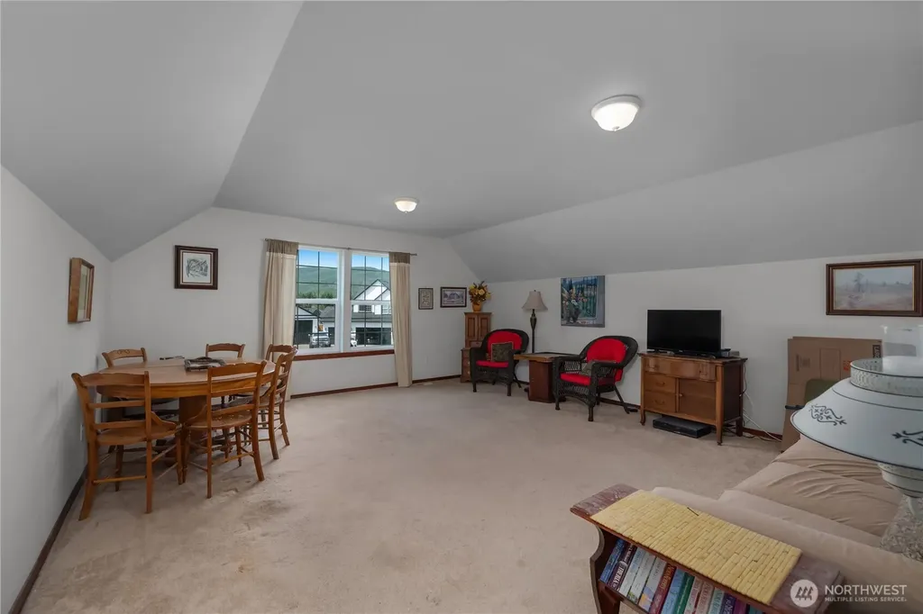 119 Summit Loop Mccleary WA 98557