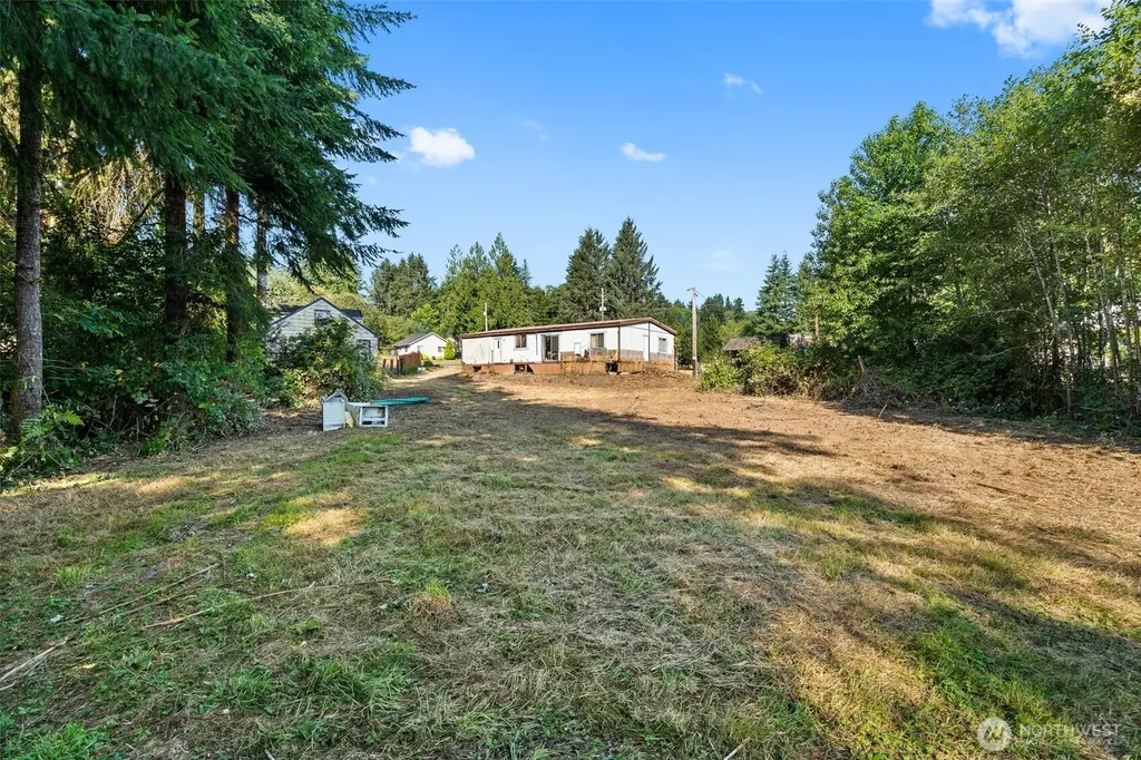 1649 Larson Road Raymond WA 98577