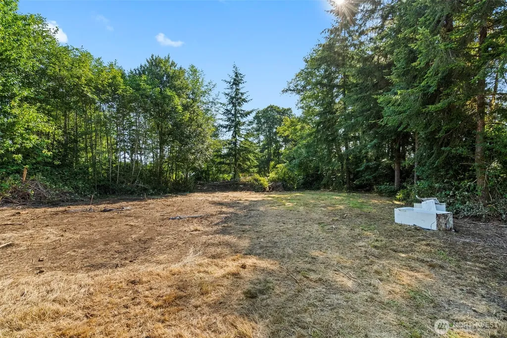 1649 Larson Road Raymond WA 98577