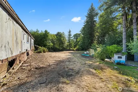 1649 Larson Road Raymond WA 98577