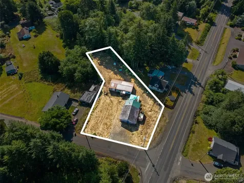 1649 Larson Road Raymond WA 98577