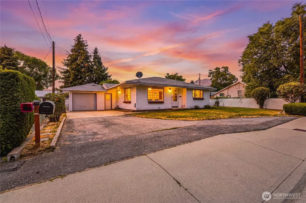 1325 9th Street Wenatchee WA 98801