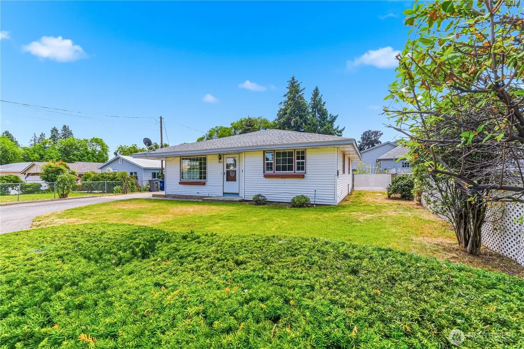 1325 9th Street Wenatchee WA 98801
