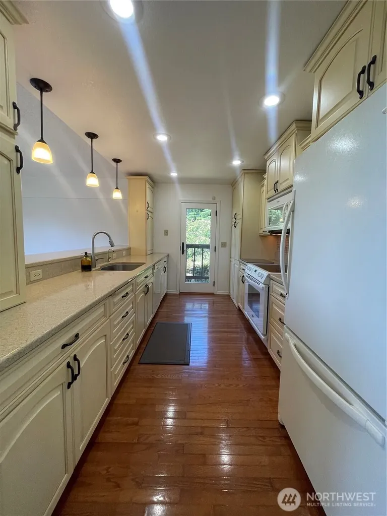 2151 Raymond-south Bend Road Raymond WA 98577