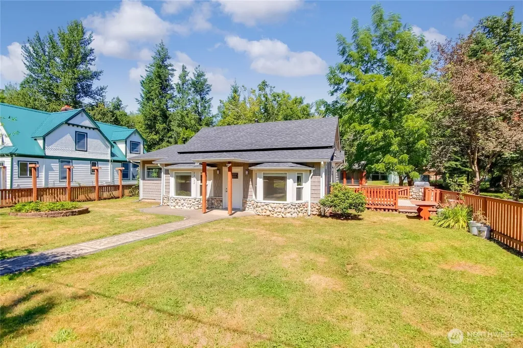 33732 SE Hudson Road Ravensdale WA 98051
