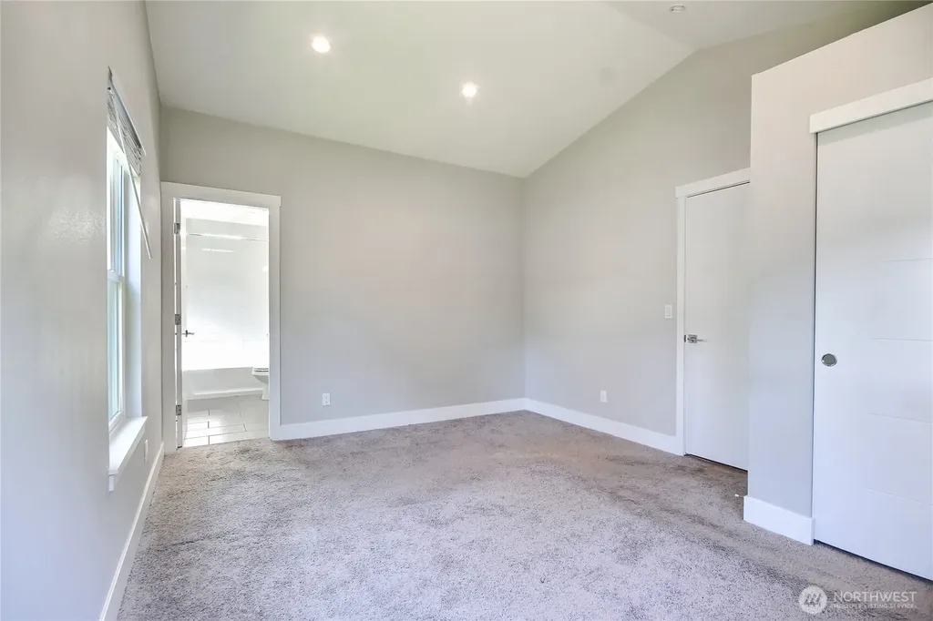 33732 SE Hudson Road Ravensdale WA 98051