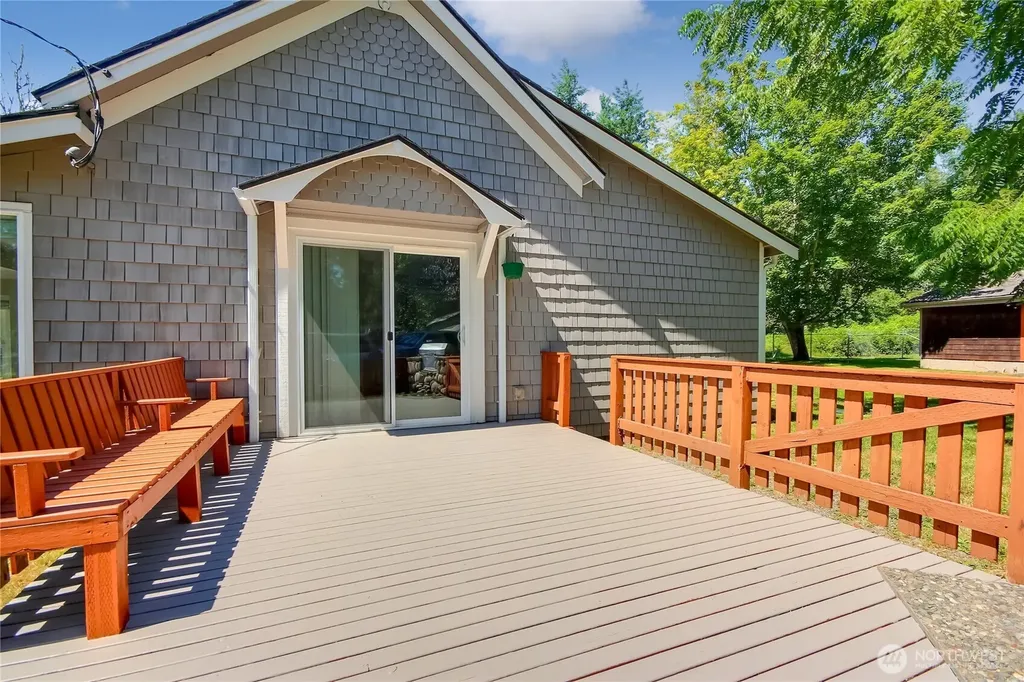 33732 SE Hudson Road Ravensdale WA 98051