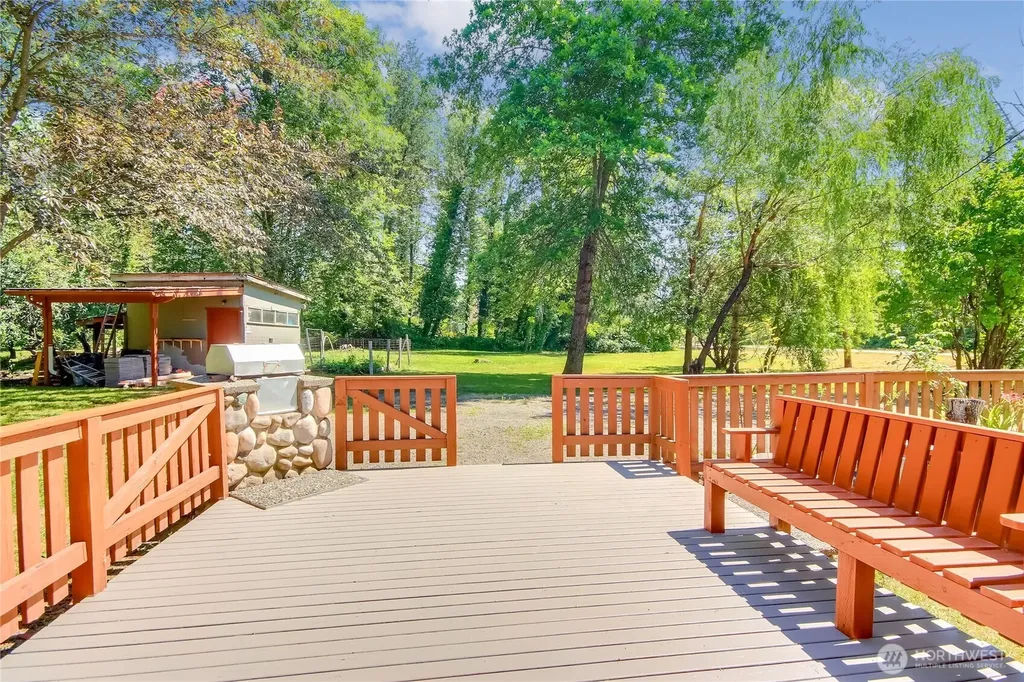 33732 SE Hudson Road Ravensdale WA 98051