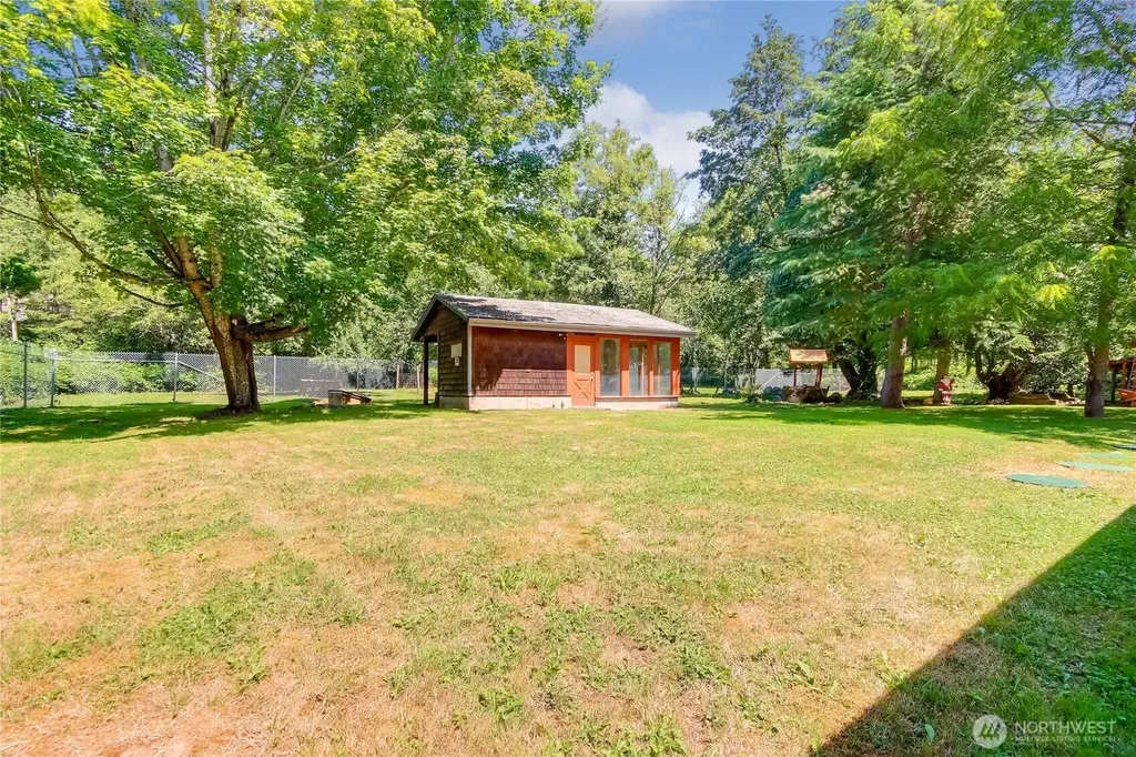 33732 SE Hudson Road Ravensdale WA 98051